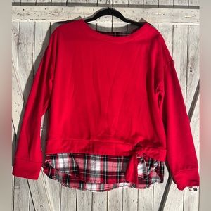 Precious details. Large perfect for your special Valentines top!!!